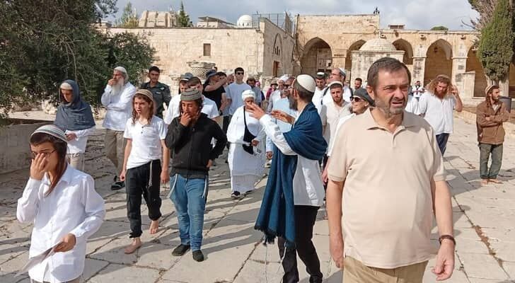 لليوم الرابع.. مئات المستوطنين يقتحمون الأقصى وبن غفير يقتحم الحرم الإبراهيمي