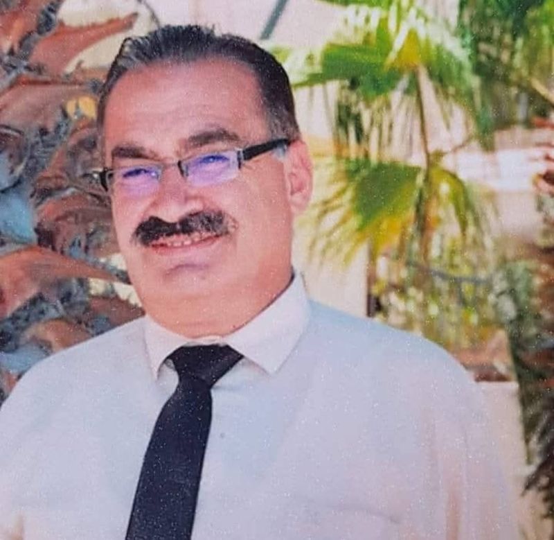 سيميائية الكوميديا السوداء والتهكم الوجودي في "رسائل الفِرّ"