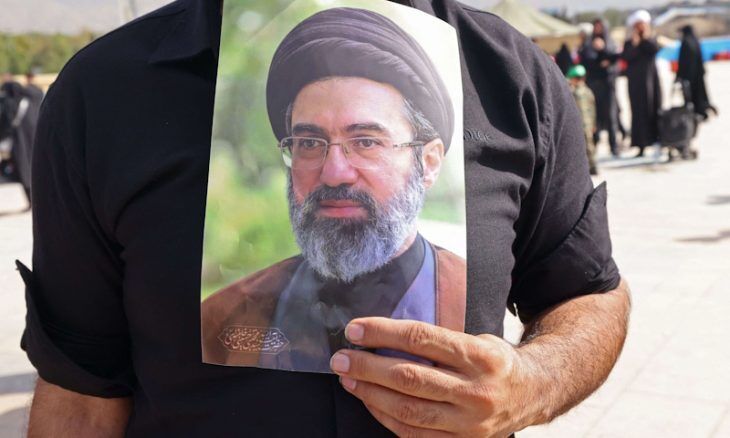 نصف عام من التواري.. لغز غياب مجتبى خامنئي يربك المشهد السياسي في إيران