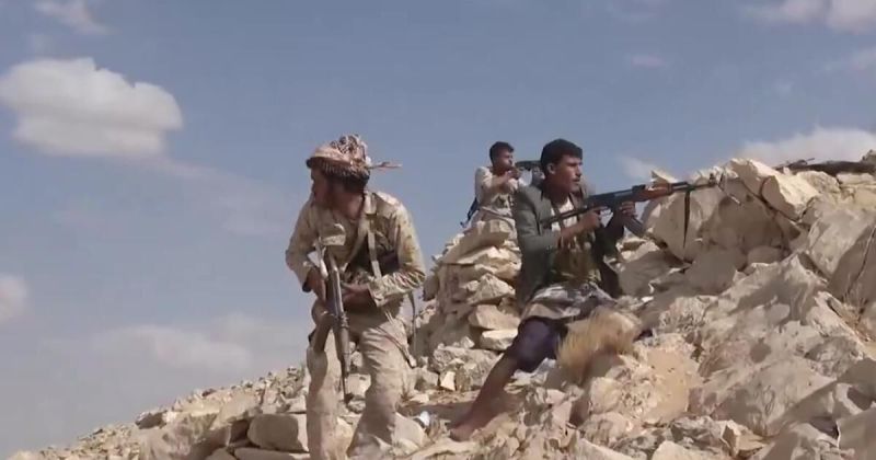 حسابات ترمب في اليمن: تريث أمريكي أمام تقدم الحوثيين وضغوط الحلفاء