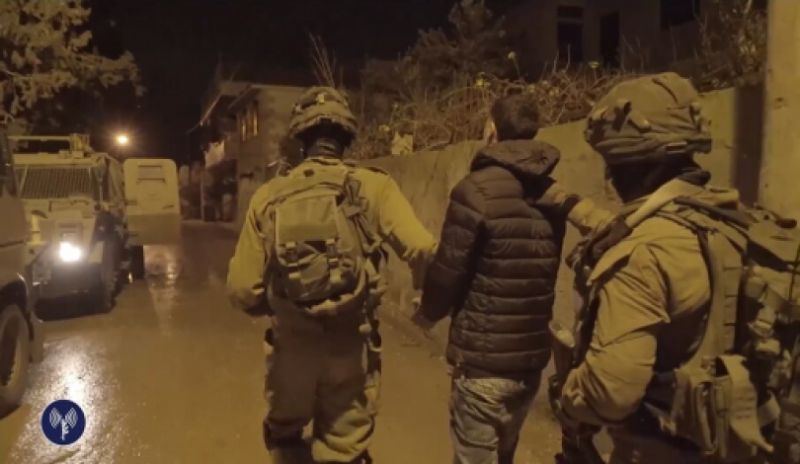 الاحتلال يعتقل 15 فلسطينياً بالضفة بينهم أسرى محررون وأشقاء