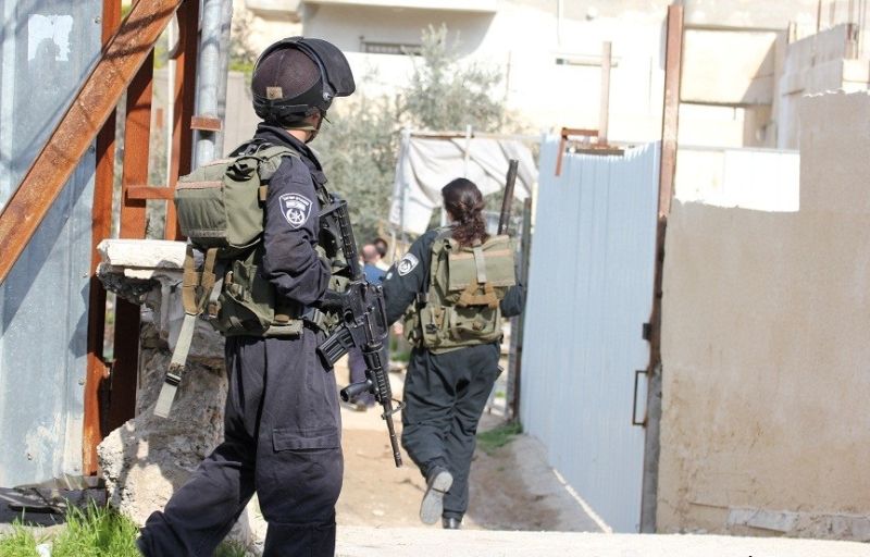 الاحتلال يجبر مقدسيين على إخلاء منازلهم في سلوان ويخطر بوقف بناء منزل بسلفيت