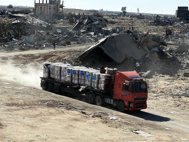 غزة على حافة المجاعة.. تقليص المساعدات يترك نصف مليون فلسطيني بلا غذاء
