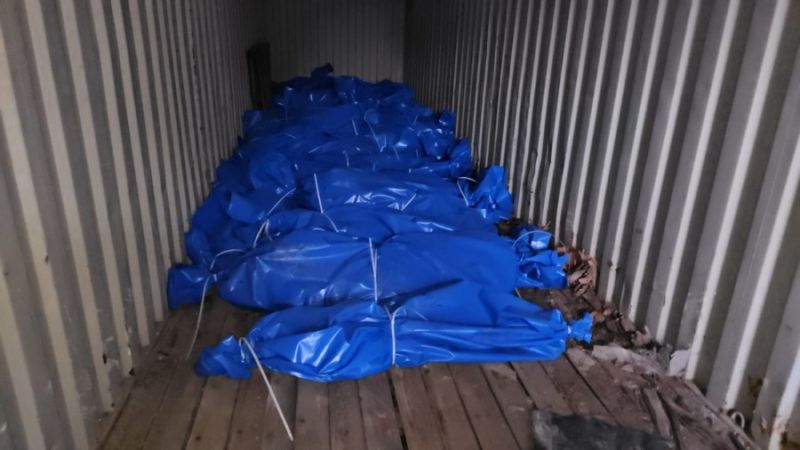 الاحتلال يحتجز نحو 1700 جثمان شهيد ويحرم عائلاتهم من حق الوداع والدفن