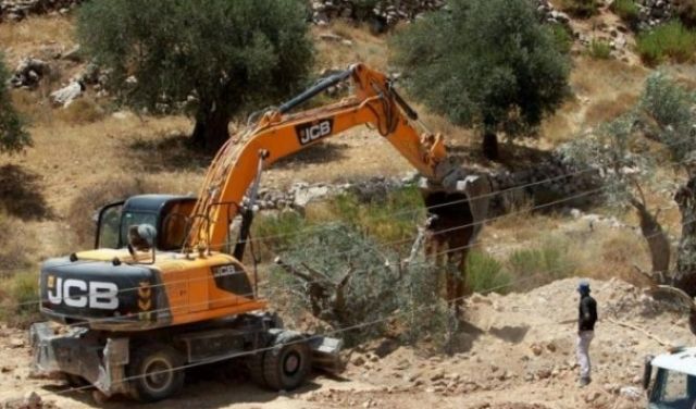 الاحتلال يشق طريقًا استيطانيًا غرب بيت لحم
