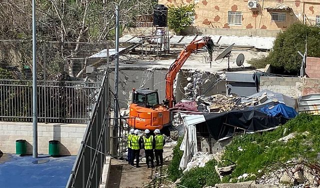 الاحتلال يهدم منزلين في قرية شقبا غربي رام الله
