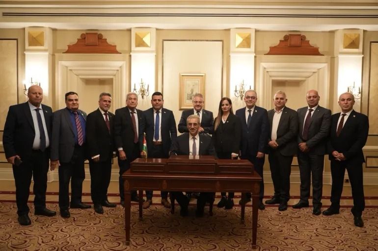 الإعلام الحكومي يطالب اللجنة الوطنية لإدارة القطاع لتولي مهامها فورًا
