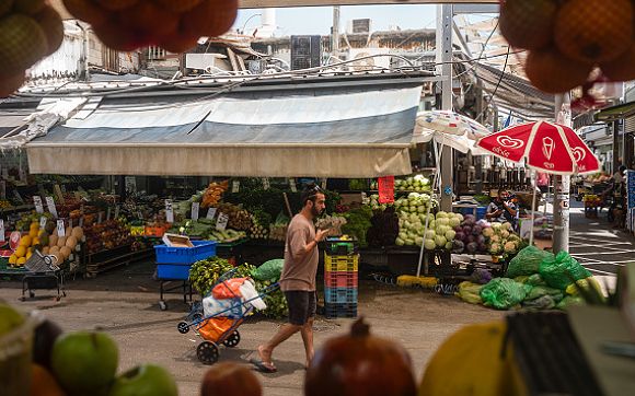 الحروب تثقل كاهل الاقتصاد الإسرائيلي.. موجة غلاء ترفع الوقود والغذاء