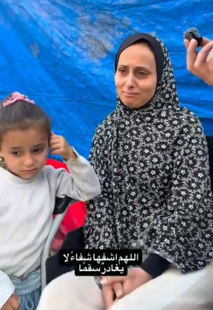 من بين الركام إلى الشلل .. حكاية نائلة: أمٌ شابة فقدت أمها وحركتها في لحظة واحدة