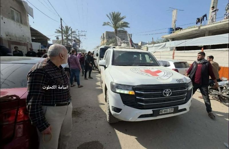 الإفراج عن 24 معتقلاً من غزة ونقلهم للعلاج وسط مؤشرات تدهور صحي