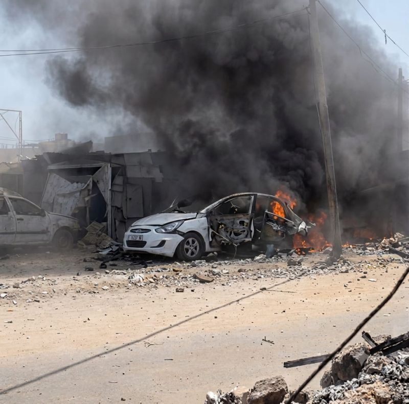إصابات باستهداف الاحتلال مركبة وسط غزة