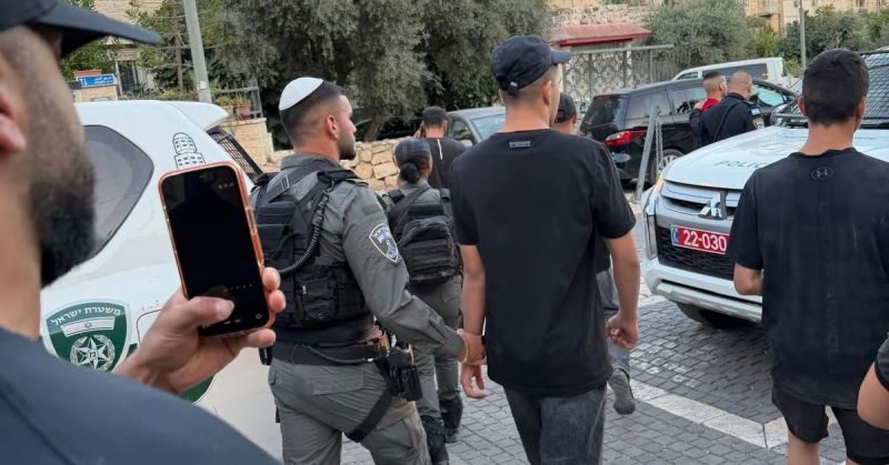 الاحتلال يعتقل نجل محافظ القدس بعد الاعتداء عليه