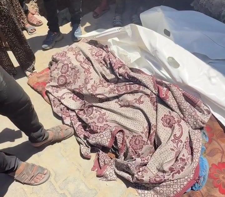 انتشال رفات 99 شهيدا من منزل مدمر في حي الصبرة جنوب غزة
