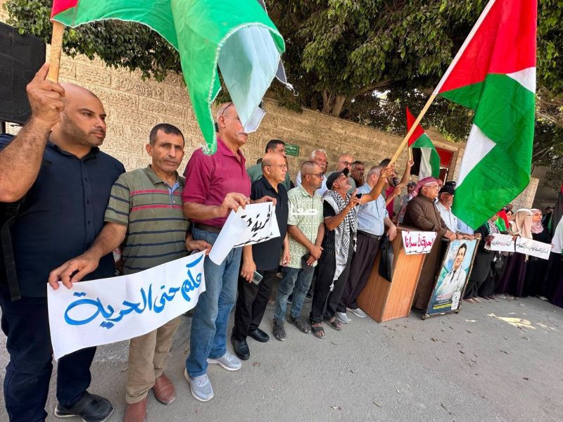 وقفة في غزة تطالب بالإفراج الفوري عن الصحفيين الأسرى