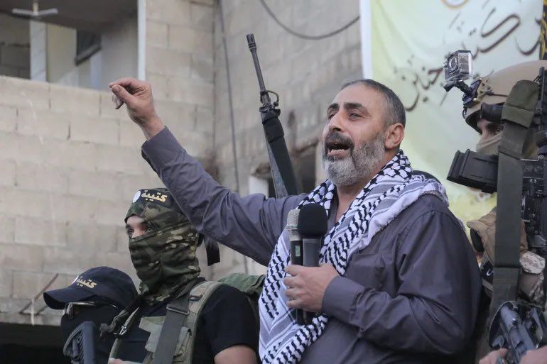 الاحتلال يغتال القيادي فتحي خازم في جنين ويحتجز جثمانه