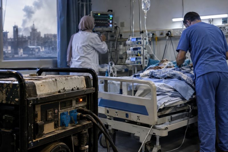  المولدات تحتضر والمستشفيات تنتظر.. “الصحة” في غزة تحذر من توقف الأقسام الحيوية