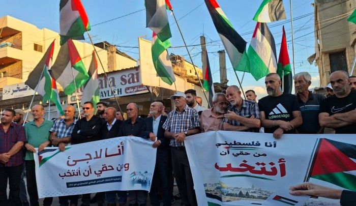 وقفات في مخيمات لبنان.. مطالب بانتخابات مباشرة ورفض تعيينات المجلس الوطني