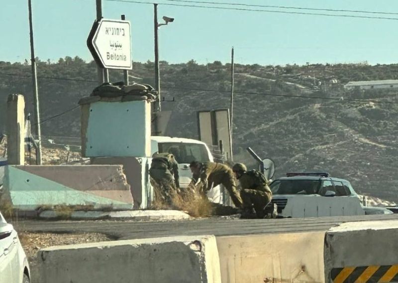 إصابة جندي بجراح خطيرة بعملية دهس واستشهاد المنفذ وسط الضفة