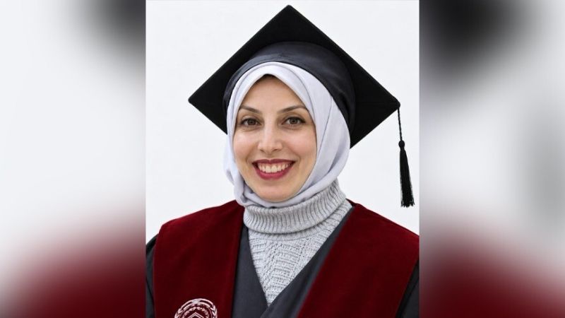 ياسمين البوبو.. أكاديمية كرّست حياتها لوالدتها وطلابها فجمعهما القصف تحت الركام