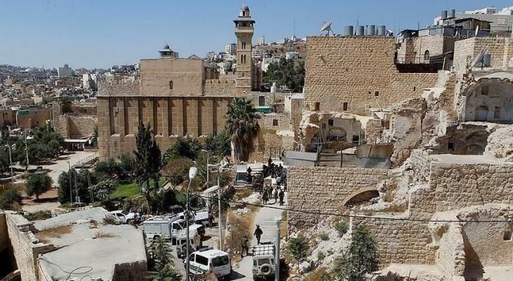 الأوقاف: إزالة المظلة في الحرم الإبراهيمي جريمة تهويدية جديدة