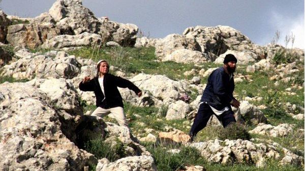 إصابات بعد اعتداء المستوطنين على فلسطينيين شرق يطا