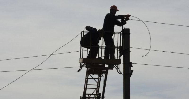 الطاقة بغزة تحدد تسعيرة المولدات وتصدر إرشادات للسلامة الشتوية