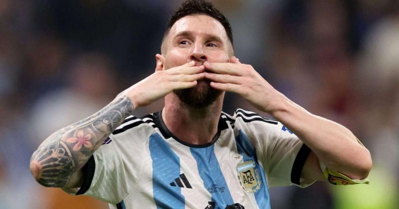 ميسي يعلن اعتزاله اللعب دوليًا مع منتخب الأرجنتين