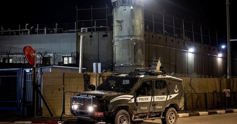 استشهاد أسير فلسطيني في سجن عوفر