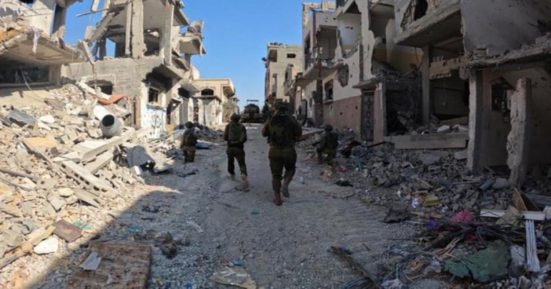 الجيش الإسرائيلي يعلن اغتيال 3 عناصر من الفصائل الفلسطينية بغارات على غزة