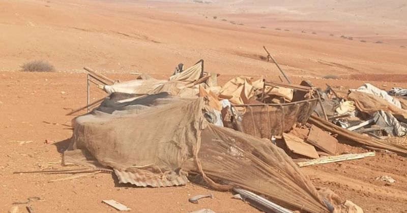 قوات الاحتلال تجبر مواطناً على هدم منشآت زراعية له في الأغوار الشمالية