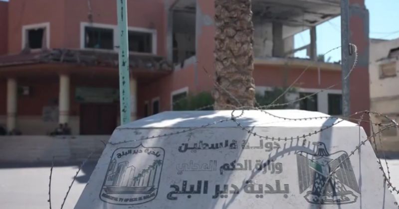 بلدية دير البلح تعلن بدء إزالة البسطات والأكشاك من شارع الشهداء