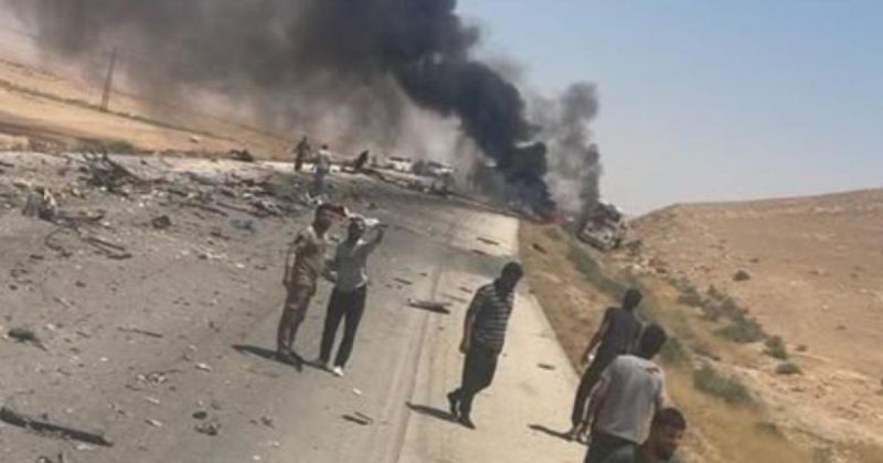 مقتل 35 شخصا إثر حادث سير مروع على طريق دمشق - دير الزور