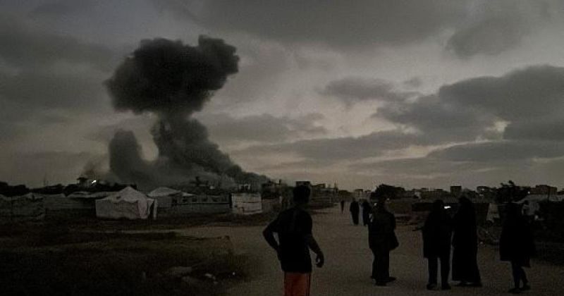 الجيش الإسرائيلي يدّعي مهاجمة بنى تحتية لحماس بقطاع غزة الليلة الماضية