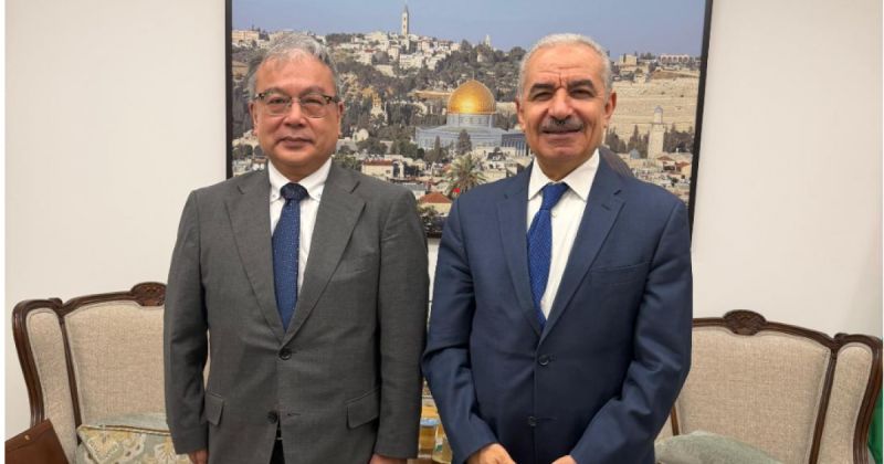 اشتية يطالب اليابان بإنجاح الانتخابات الفلسطينية