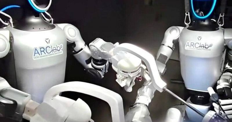 نجاح أول عملية جراحية لروبوت بشري الشكل عن بُعد