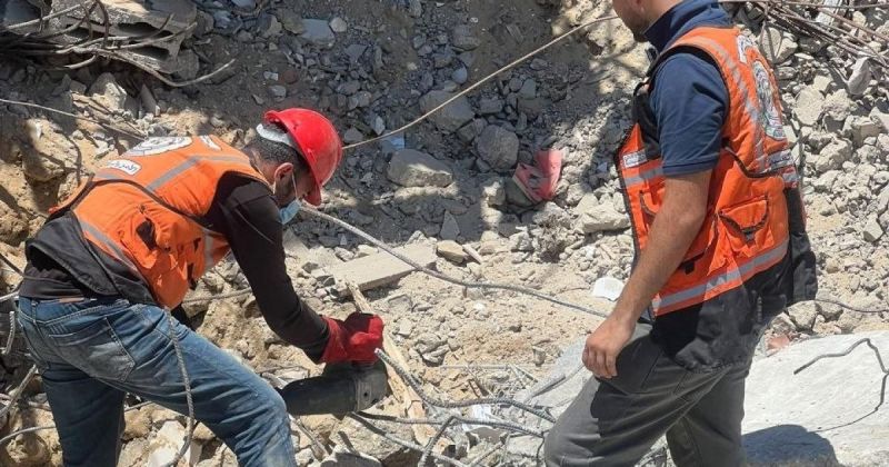 غزة: انتشال جثامين 112 شهيدا من تحت أنقاض منازل لعائلة الحساينة في الصبرة