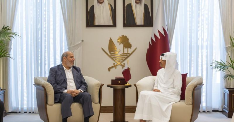 وزير الخارجية القطري يبحث مع خليل الحية تطوّرات الأوضاع في غزة