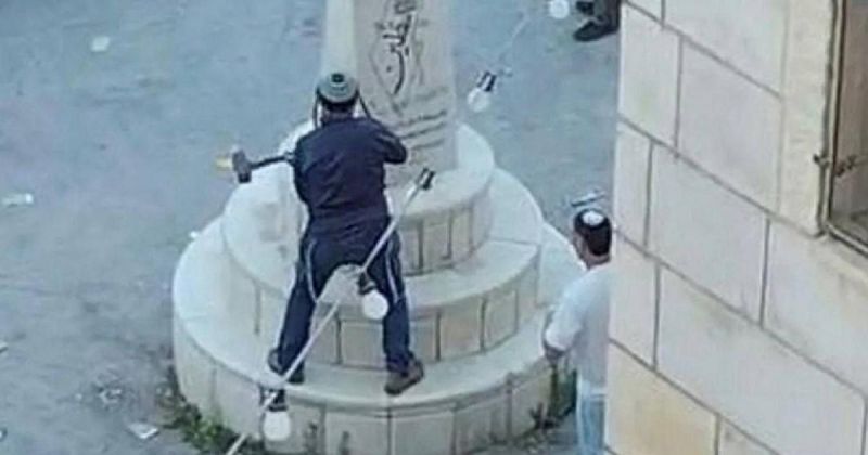 عضو كنيست يقتحم قرية مادما ويُحطّم نصبا تذكاريا جنوب نابلس