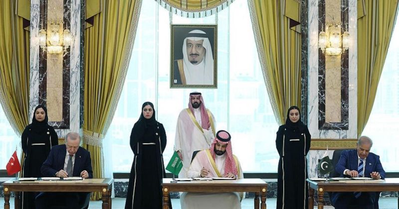 قلق إسرائيلي من "اتفاق مكة للدفاع" بين الرياض وأنقرة وإسلام أباد