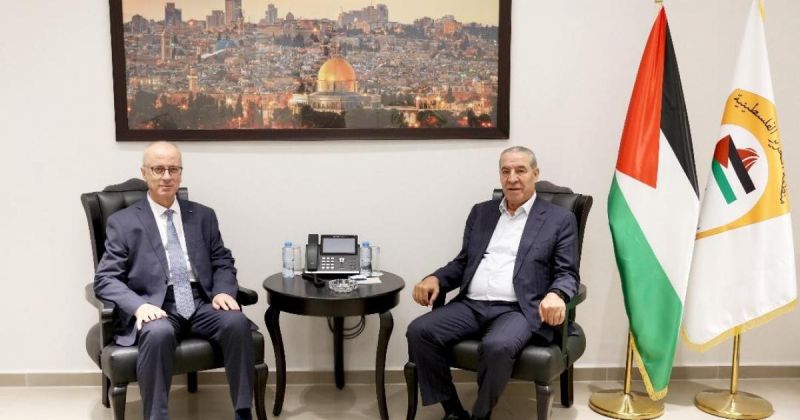 تفاصيل لقاء حسين الشيخ مع رئيس لجنة الانتخابات المركزية