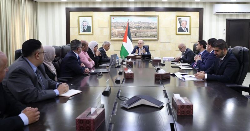 مصطفى يبحث نتائج "PISA 2025" وخطط تطوير التعليم في فلسطين