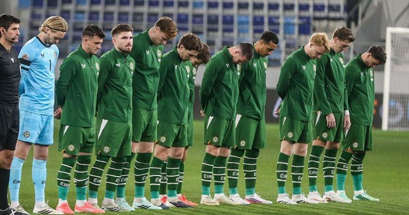 "يويفا" يفتح تحقيقا ببصق لاعب إسرائيلي على مسؤول بمنتخب إيرلندا