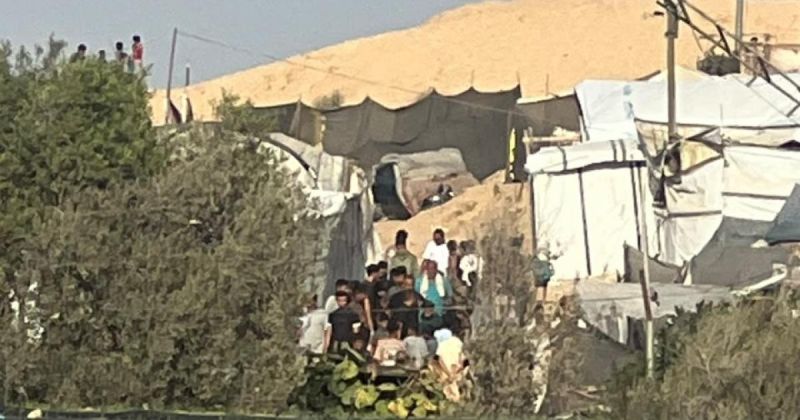 8 إصابات باستهداف إسرائيلي لخيمة نازحين في مواصي خانيونس