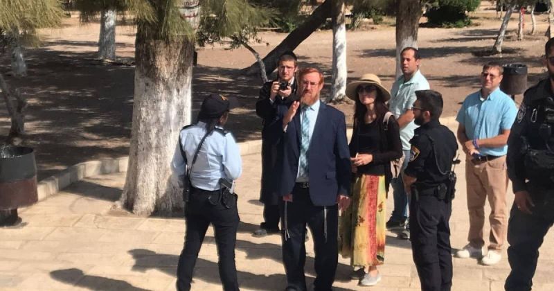 المتطرف يهودا غليك يقود اقتحام المستوطنين للمسجد الأقصى