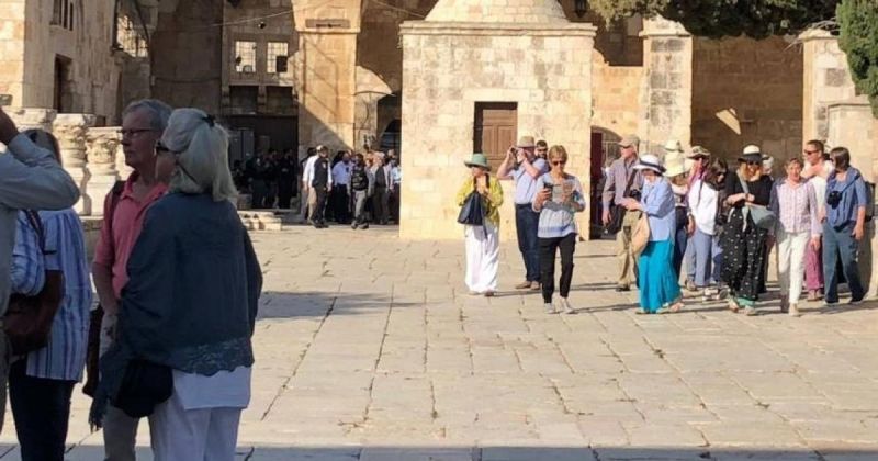 محافظة القدس: جماعات الهيكل تمهّد لتحويل باب الرحمة إلى نقطة صلاة يهودية