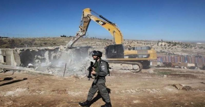 الاحتلال يجبر مقدسيا على هدم منزله في بلدة أم طوبا جنوب القدس