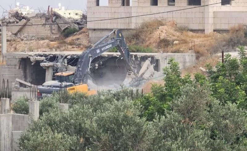 الاحتلال يهدم منزلين قيد الإنشاء في رام الله