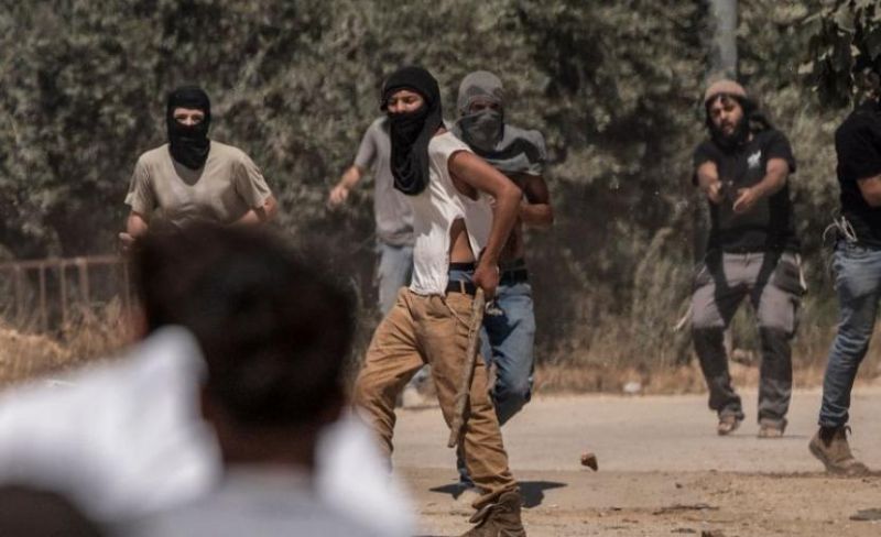 مستوطنون يقتحمون أطراف سنجل وعطارة وأم صفا برام الله