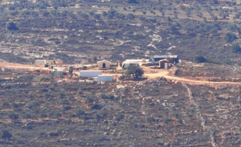 مستوطنون ينصبون "كرفانين" في بورين جنوب نابلس