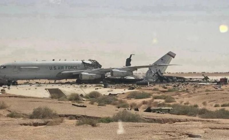 دمار هائل لحق بمبان وآليات في مواقع عسكرية أمريكية جراء هجمات إيران